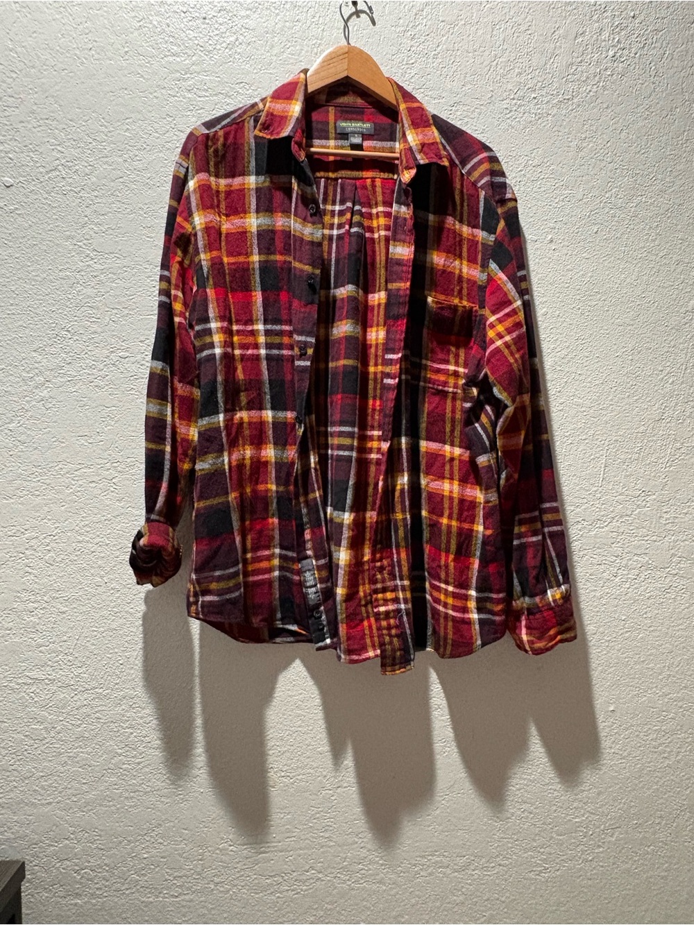 Men's Red Plaid Button-Down Flannel Shirt - Casual Workwear